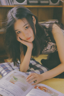粉嫩高中生洗澡偷拍视频