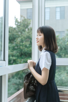 电影《女邻居的大乳》